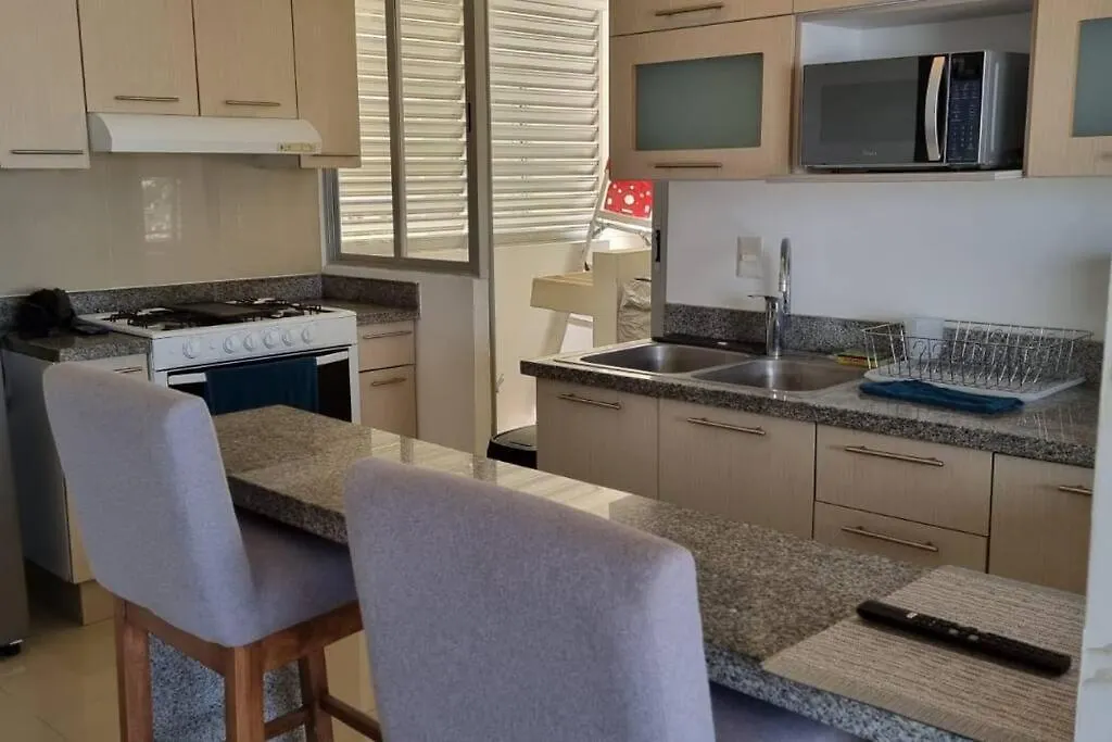 Cozy Confortable 10 Min Hotel Zone 2 Rooms Jacuzy Cancun 0*,  Mexico